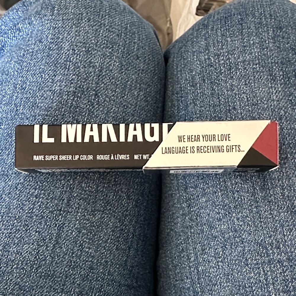 IL MAKIAGE Rave Super Sheer Lip Color - Pinkish Red